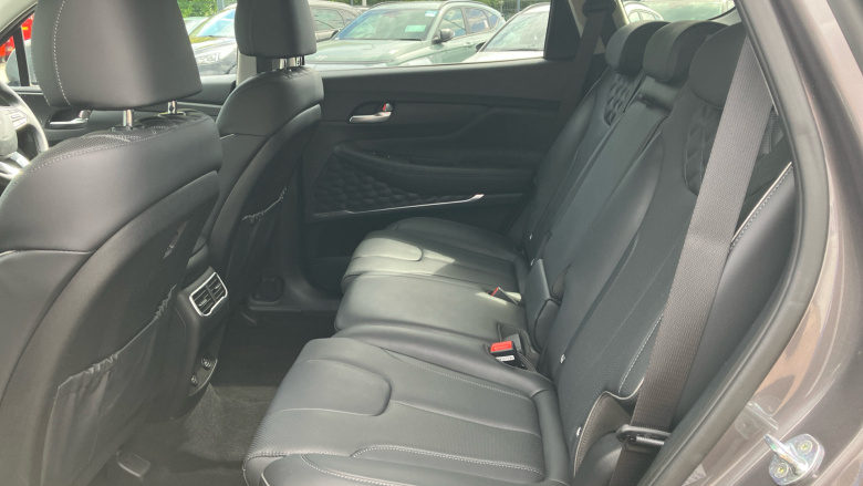 Hyundai SANTA FE 1.6 TGDi Hybrid Premium 5dr Auto Hybrid Estate